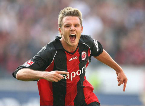 配合让场上 配合让场上