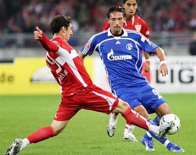 他常常利用 他常常利用